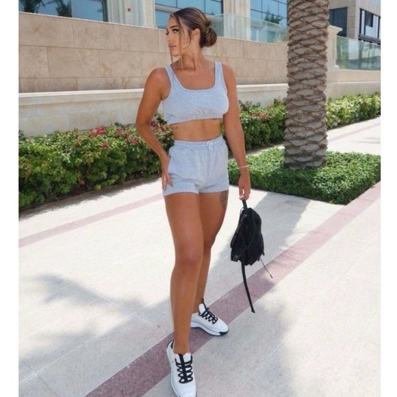 Gray Sleeveless Crop Top and High Waist Shorts Two Piece Set - Picture 4 of 12